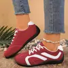 Outono 2025 Novos Tênis Casuais para Treino Bico Redondo Cadarço Plano Casuais Versáteis Sapatos Femininos Atacado