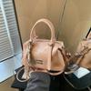 Exterior Single Super Hot Small Bag Mulheres Primavera e Verão 2025 Nova All-match Crossbody Bag Casual High-end Portátil Pillow Bag