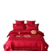 Conjunto de Quatro Peças de Algodão de Fibra Longa Estilo Chinês de Casamento de Alta Qualidade, Roupa de Cama de Dote de Casamento Vermelho Brilhante, Capa de Edredom Bordada de Alta Qualidade