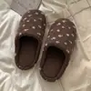 2026 Nuevas Zapatillas Simples para el Hogar Hombres Mujeres Interiores Exteriores Cálidas Suaves Cómodas Versátiles Silenciosas de Algodón Venta al por Mayor