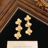 Pendientes grandes de perla francesa estilo corte retro exagerado europeo y americano 2025, nuevos pendientes de estilo punk atmosférico de moda para mujer