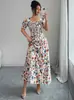 2026 Nuevo Vestido Midi de Estilo Europeo y Americano Color Arroz Base Floral Cuello Cuadrado Mangas Cortas Abullonadas con Volantes y Cintura Ceñida Línea A