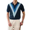 Camiseta de Punto de Manga Corta de Verano Nueva para Hombre con Triángulo Rayado, Cuello en V, Ajustada, Camiseta de Negocios, Comercio Exterior, Venta al por Mayor Transfronteriza