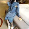 Pijama Feminino 2022 Novo Primavera e Verão Manga Longa Camisola Solta Extra Grande Médio e Longo Listrado Estudante Roupas de Casa Femininas