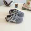 Moda Infantil Zapatos Antideslizantes Forrest Gump 2025 Verano Nuevo Estilo Zapatos Casuales para Niños Tenis para Niñas Suela Suave Zapatos de Entrenamiento Alemanes