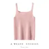 Camisola Branca de Tricô com Decote Quadrado para Mulheres, Adequada como Camada Base ou Peça Externa, com um Lindo Design nas Costas, Top Curto Sem Mangas