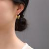 Brincos Sense com design de borboleta e zircônia em esmalte francês, fivela de orelha estilo retrô de Hong Kong, brincos elegantes banhados a ouro Advanced Sense