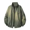 A principios de primavera, usa una chaqueta de trabajo a prueba de viento con bloques de color para hombre. Es una prenda exterior de corte holgado, casual y deportiva, perfecta para primavera y otoño, y es versátil y estiliza.