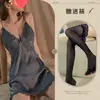 Ropa de Dormir Sexy de Verano para Mujer, Estilo Delgado con Copas, Cuello en V Profundo de Seda Helada, Atractivo Diseño de Espalda, Camisón con Tirantes de Encaje Privados