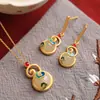 Aretes Chapados en Oro Incrustados con Imitación de Jade Hetian Aretes de Calabaza Dinastía Han Cheongsam Estilo Clásico Retro Chino Aretes de Esmalte para Mujer