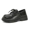 Mocassins Plataforma de Solado Grosso para Mulheres Inverno 2026 Forrados com Lã Estilo JK Japonês Celebridade da Internet Bico Redondo Pretos com Cadarço