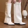 Diseño de moda y simple, botas altas de tacón de cuña con punta fina estilo Chanel pequeñas para mujer, nuevo modelo de verano 2026, botas de caña alta hasta la rodilla