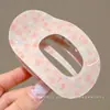 Pinza para el pelo de estampado a cuadros para mujer, nuevo modelo 2026, pinza ovalada hueca para la parte trasera de la cabeza, pinza de pico de pato grande, accesorio para el cabello de alta gama