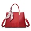 Bolso Bordado de Patchwork Estilo Chino de Moda Bolso de Mujer Modelo Nuevo 2025 con Bufanda Versátil Bolso de Hombro Cruzado para Mujer