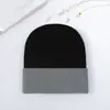Nuevo Gorro de Punto con Bloques de Color y Logo Personalizado, Gorro de Lana Cortavientos y Cálido para Otoño e Invierno para Hombres y Mujeres, Gorro de Moda y Versátil para Clima Frío