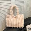 Bolsa Tote Retro de Grande Capacidade Outono e Inverno Novo Estilo Coreano Cor Sólida Moda Bolsa de Mão Estudante Simples para o Dia a Dia Bolsa de Pelúcia