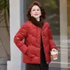 Jaqueta Acolchoada de Veludo Plus Size de Inverno para Mãe Novo Estilo Chinês Elegante Quente Roupas de Algodão Elegantes para Mulheres de Meia-Idade e Idosas Proteção Contra o Frio Roupas de Algodão Outerwear