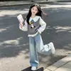 Estilo Coreano Casual Doce Fofo Camisa com Gola de Boneca Colete de Urso Jeans com Personalidade da Moda Conjunto de Três Peças para Primavera e Outono