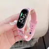 [M9] Novo Relógio Pulseira LED Colorido Personalizado de Anime para Alunos do Ensino Fundamental Fofo Desenho Animado Apenas Relógio Tempo Relógio Digital