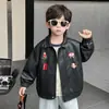 Chaqueta de cuero bordada para niño de primavera y otoño, chaqueta biker cool para niño estilo coreano, ropa exterior para niños de tamaño pequeño y mediano, calidad de exportación