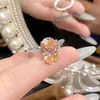 Lujo Ligero y Sensación de Alta Gama, Anillo Padparadscha con Corte Flor de Hielo, Moderno y Elegante, Único y Exquisito Anillo de Piedra Preciosa Color Huevo de Paloma para Mujer
