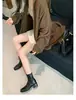 Botas Femininas de Cano Médio, Couro Lavado Vintage, Forradas com Lã, Botas Slim, Novo Estilo Inverno 2025, Botas de Couro com Salto Grosso, Botas Curtas