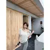 T-shirt feminina irregular franzida de um ombro estilo "garota sexy" para verão, com ajuste na cintura, slim, top curto, ombro a ombro sexy, desejo puro, manga curta