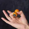 Juguete de Calabaza de Piel Roja para Girar con los Dedos, Calabaza para Aliviar el Estrés, Juguete para Jugar con la Punta de los Dedos, Pequeño Adorno Artesanal para Girar con la Mano