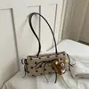 Elegante y moderno bolso de mano para mujer, colección nueva 2026, versátil para el trabajo, bolso de hombro ligero y chic, elegante bolso de axila