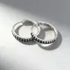 Brincos Novos de Luxo Leve Estilo Europeu e Americano com Zircônias Coloridas e Cravejados com Diamantes Redondos, Populares entre Blogueiros, Brincos Versáteis de Luxo Leve para Atacado