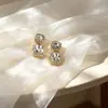 Brincos Versáteis de Venda Quente Transfronteiriça, Acessórios de Orelha com Design de Nicho, Brincos Vintage de Pérola e Zircônia para o Dia a Dia, Brincos no Atacado