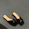 Versão em Couro Macio~Sandálias de Salto Anabela Quadradas em Couro Macio Estilo Retrô para Mulheres, Novos Slip-Ons de Salto Anabela Cor Damasco Estilo Verão