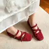 Primavera de 2026 Novos Sapatilhas de Ballet com Tira Cruzada e Laço Couro Macio Sapatos Mary Jane Nariz de Porco Sapatos Baixos para Mulheres