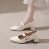 Zapatos bajos de piel suave estilo vintage francés para mujer, tacón grueso, nuevo modelo 2026, zapatos pequeños de piel, tacones altos, zapatos Mary Jane con una sola tira