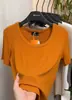 Camiseta Gris de Manga Corta con Cuello en U de Gama Alta para Mujer 2025 Verano Nuevo Estilo Versátil a la Moda Ajustada Talla Grande