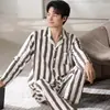 Pijama para Hombre, Algodón Puro, Nuevo Estilo Otoño e Invierno, Manga Larga, Pantalón Largo, Cárdigan con Solapa, Sencillo y Casual, Se Puede Usar Afuera como Ropa de Casa