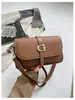 Bolso Pequeño Retro de Alta Gama Transfronterizo Nuevo Diseño de Moda para Mujer Bolso Cuadrado Pequeño para el Trabajo Bolso de Hombro Único Cruzado Versátil con Temperamento