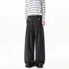 Calça Wide Leg com Pregas Duplas e Rebites, Estilo Old Money, Corte em A, com Caimento Fluido e Toque Sofisticado, Calça Social Americana Retro com Corte em Foice