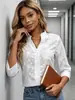 Camisa feminina transfronteiriça com design floral tridimensional, gola alta, pequeno decote V, mangas de três quartos, top casual branco solto e fresco