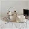 Bolso de Mano Pequeño Vintage para Mujer 2026 Nuevo Estilo Coreano Bolso Cubo de Nicho Bolso de Hombro Cruzado de Moda para el Trabajo Tendencia