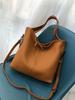 Bolso de Cuero Genuino Europeo y Americano Transfronterizo para Mujer Modelo Nuevo 2026 Bolso de Mano de Piel de Vaca de Primera Capa Bolso de Hombro Cruzado para Mujer 8308 Moda Ligera