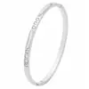 Pulsera de acero inoxidable de lujo ligero bestseller transfronteriza con incrustación de circonita en forma de diamante, accesorio de mano de moda, joyería del mismo estilo, venta al por mayor directa de fábrica