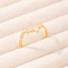 Novo Conjunto de Anéis de Cobre com Zircônia de Luxo Leve da Amazon para Mulheres, Anéis Lisos de Alto Padrão de Nicho Atacado