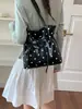 Bolso de mano versátil estilo coreano con lunares, estilo simple para el día a día, tipo cubo para mujer, alto atractivo estético, bandolera y de hombro femenino