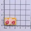 Bolo de Creme de Morango Simulada Resina Acessórios Cola de Creme DIY Capa de Celular Fivela de Sapato Corda de Cabelo Acessórios de Cabelo Aplique Atacado