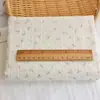 Tela Jacquard Rayada de Algodón Puro con Pequeños Patrones Florales de Japón y Corea, Adecuada para Ropa Infantil, Cortinas, Vestidos y Proyectos DIY
