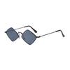 Gafas de sol con diamantes de estilo retro europeo y americano 2024, gafas de sol con diseño irregular de metal distintivo y moderno.