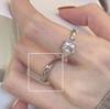 Anillo abierto de circonita con temperamento de nicho de estilo coreano 2023, anillo de lujo ligero a la moda para mujer, anillo a juego.