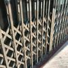 Los fabricantes hacen puerta corredera de acero inoxidable 304, puerta corredera de ventilación para balcón de almacén, puerta antirrobo
