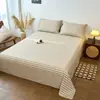 Un tipo de sábana de cama de tela gruesa de algodón puro, vieja y áspera, pieza individual, edredón individual de verano de algodón puro, funda de almohada, juego de tres piezas, tapete de algodón y lino